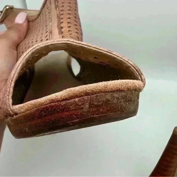 Nine West Leather stack Wooden Heel Peep Toe Sandal with Heel Strap and Buckle - Picture 6 of 16